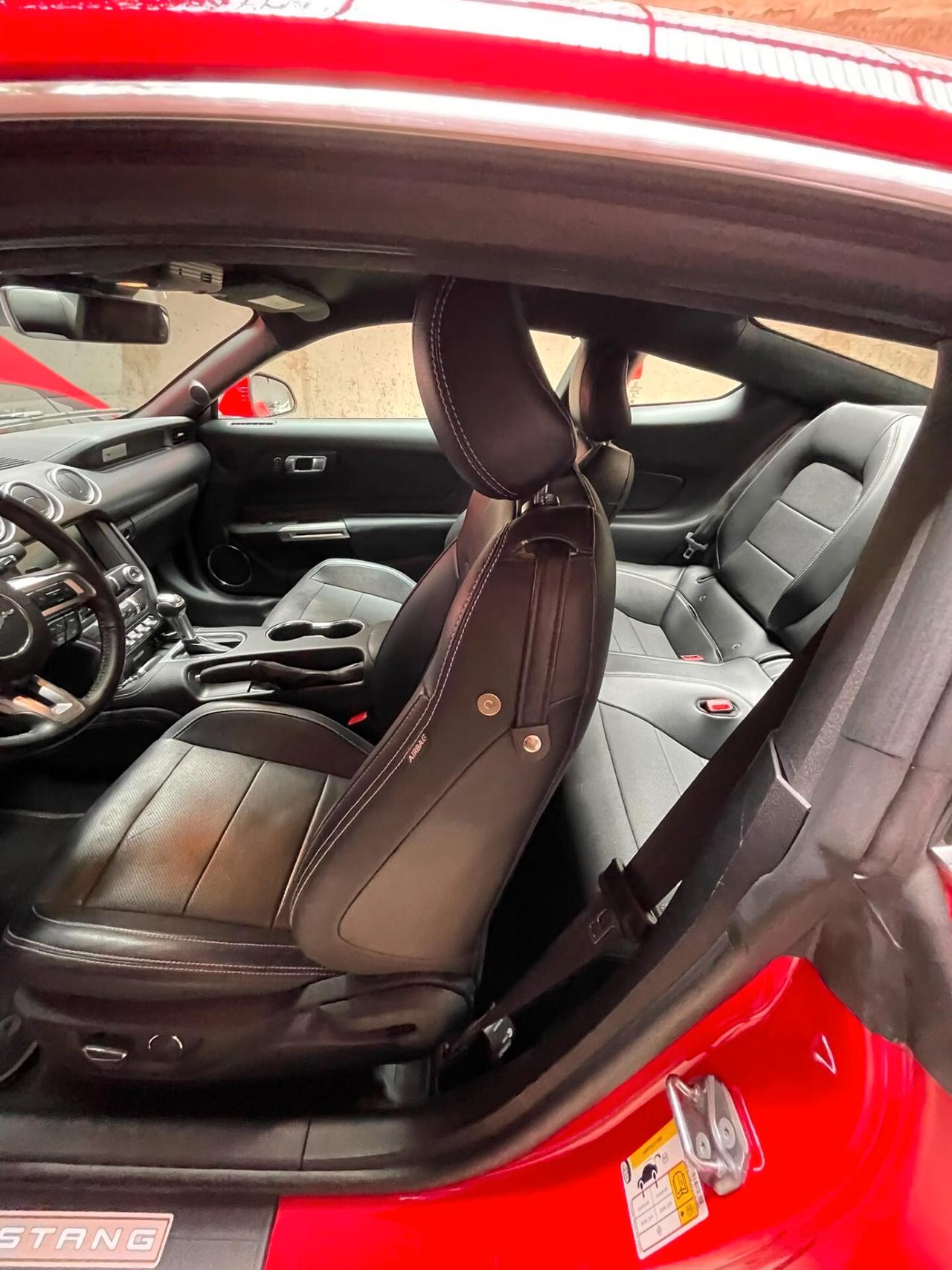 Ford Mustang FASTBACK 2.3 ECOBOOST AUT.
