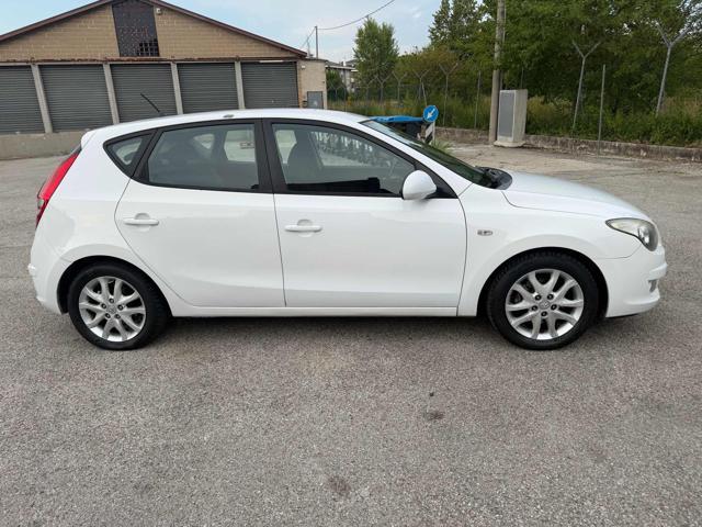 HYUNDAI i30 1.6 CRDi 90CV 6m. 5p. Limited Edition Bellissima
