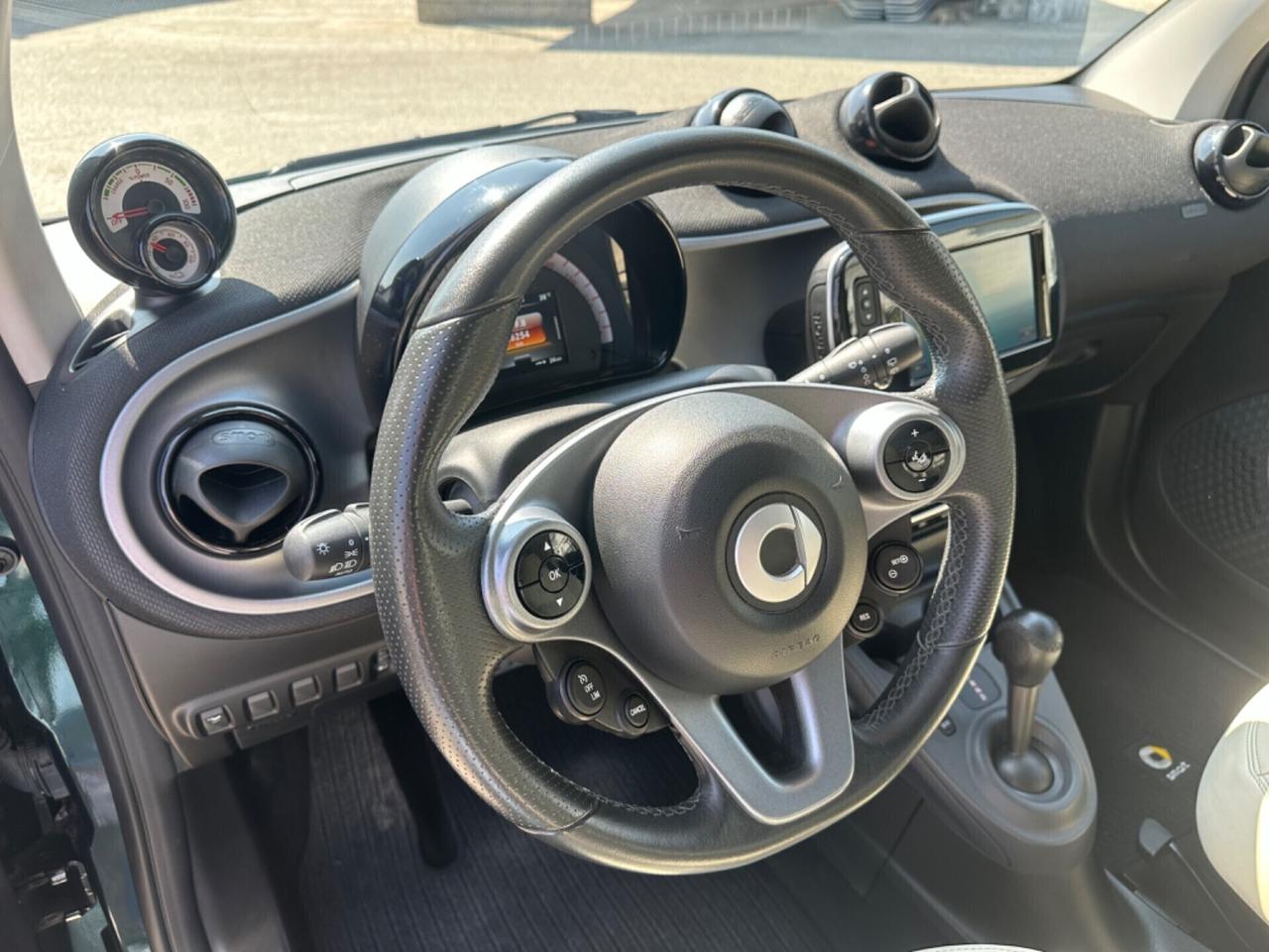 Smart ForTwo EQ British Green OK NEOPATENTATI