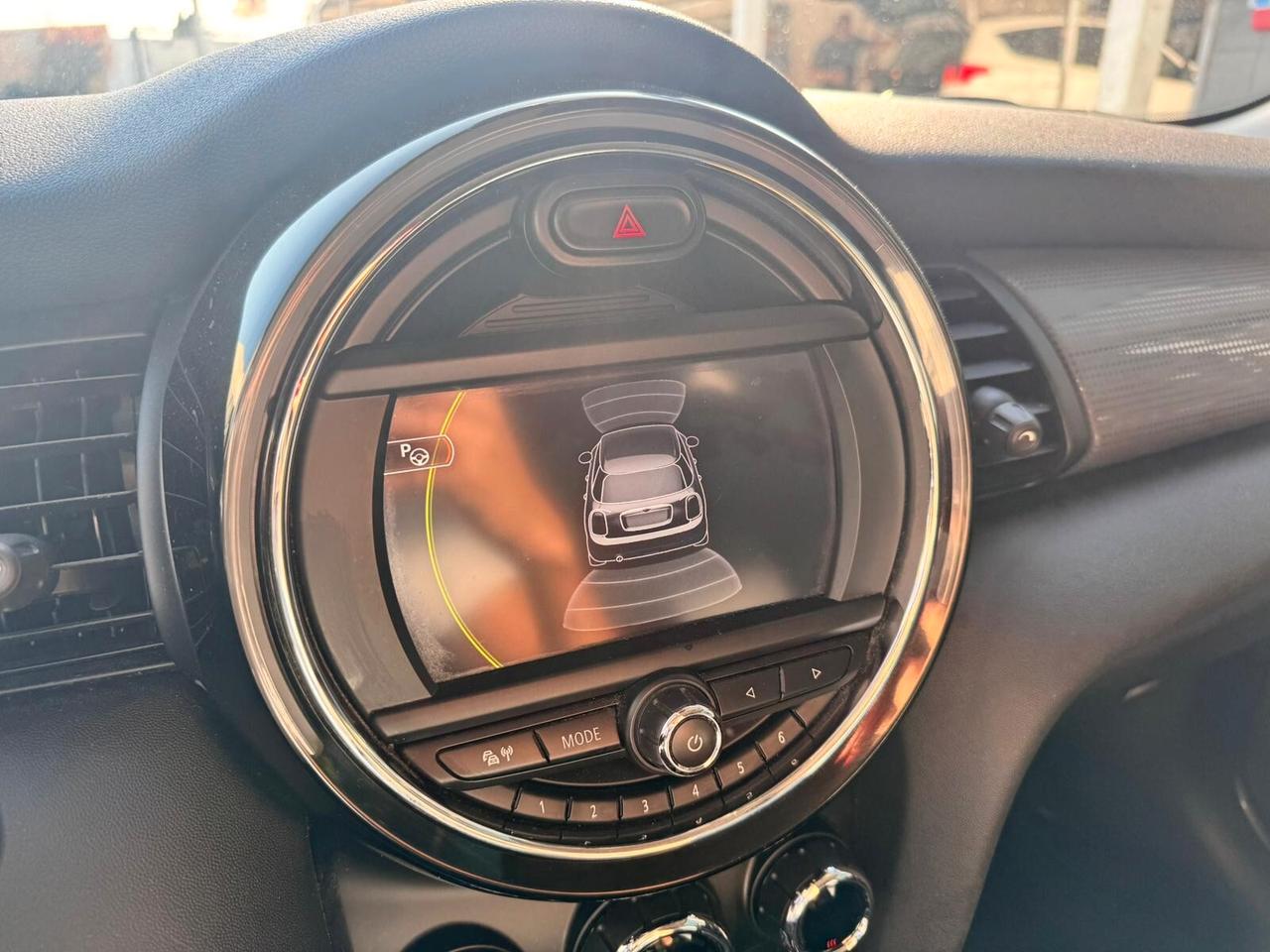 Mini 1.5 Cooper D Business 5p.