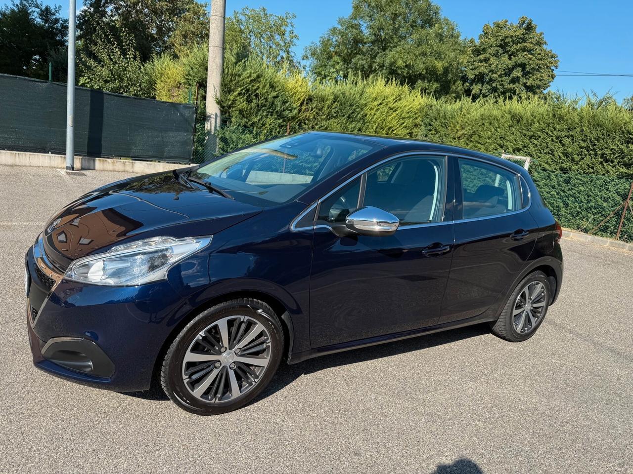 Peugeot 208 1.2 - NAV. - NEOPATENTATI - 12 MESI DI GARANZIA -