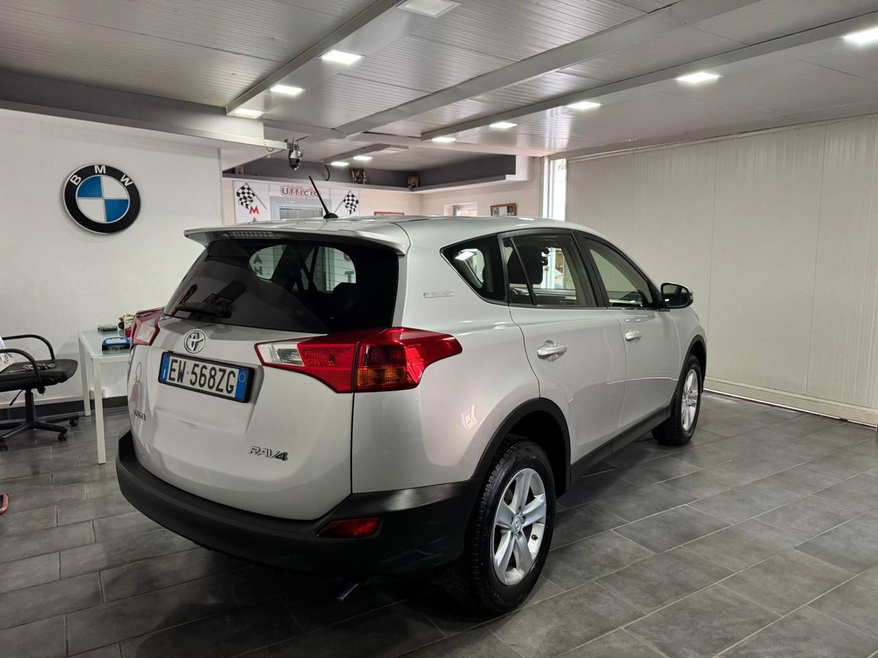 Toyota RAV4 2.0 D-4D 2WD 20°Anniversario