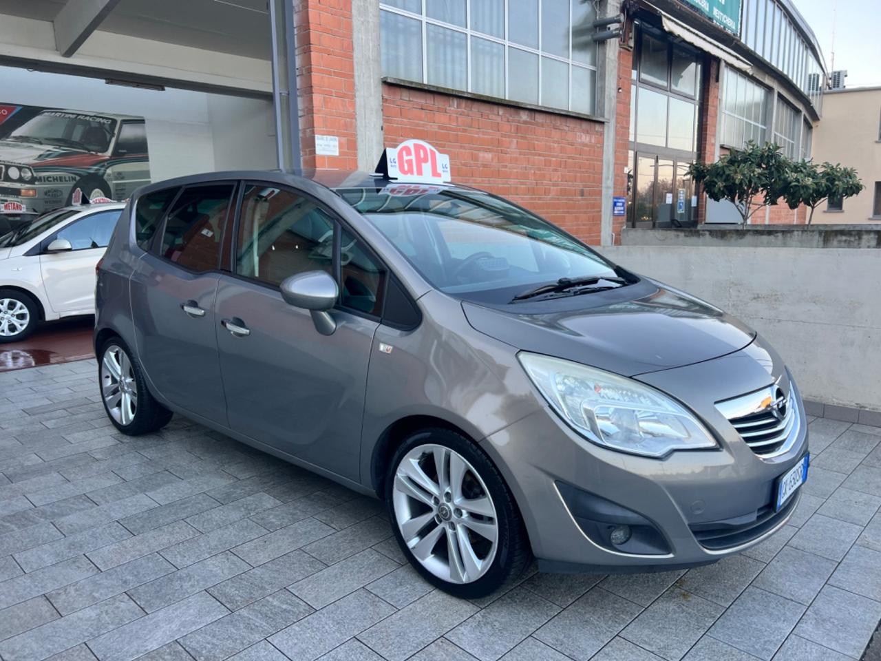 Opel Meriva 1.4 16V GPL-TECH Club