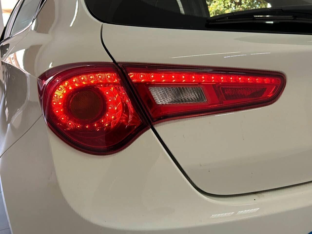 Alfa Romeo Giulietta 1.6 JTDm-2 105 CV Distinctive