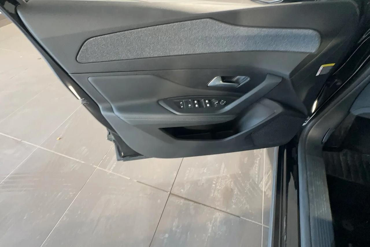 Peugeot 408 PureTech 130 S&S EAT8 Allure