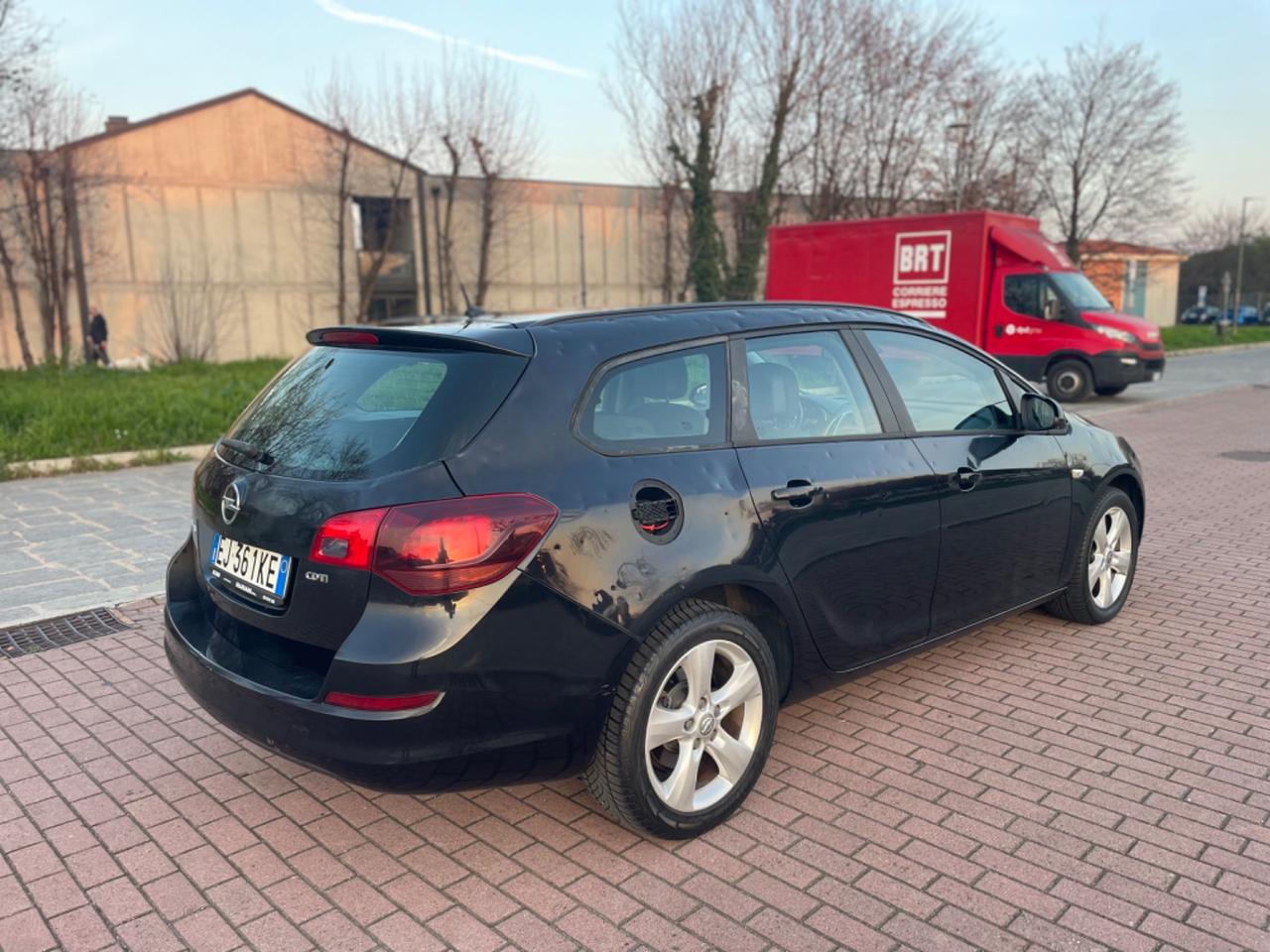 Opel Astra 1.7 CDTI 110CV Sports Tourer Cosmo