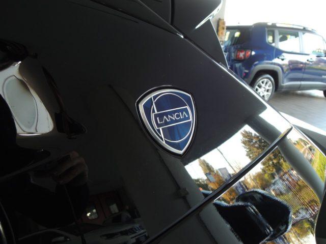 LANCIA Ypsilon Hybrid e-DCT