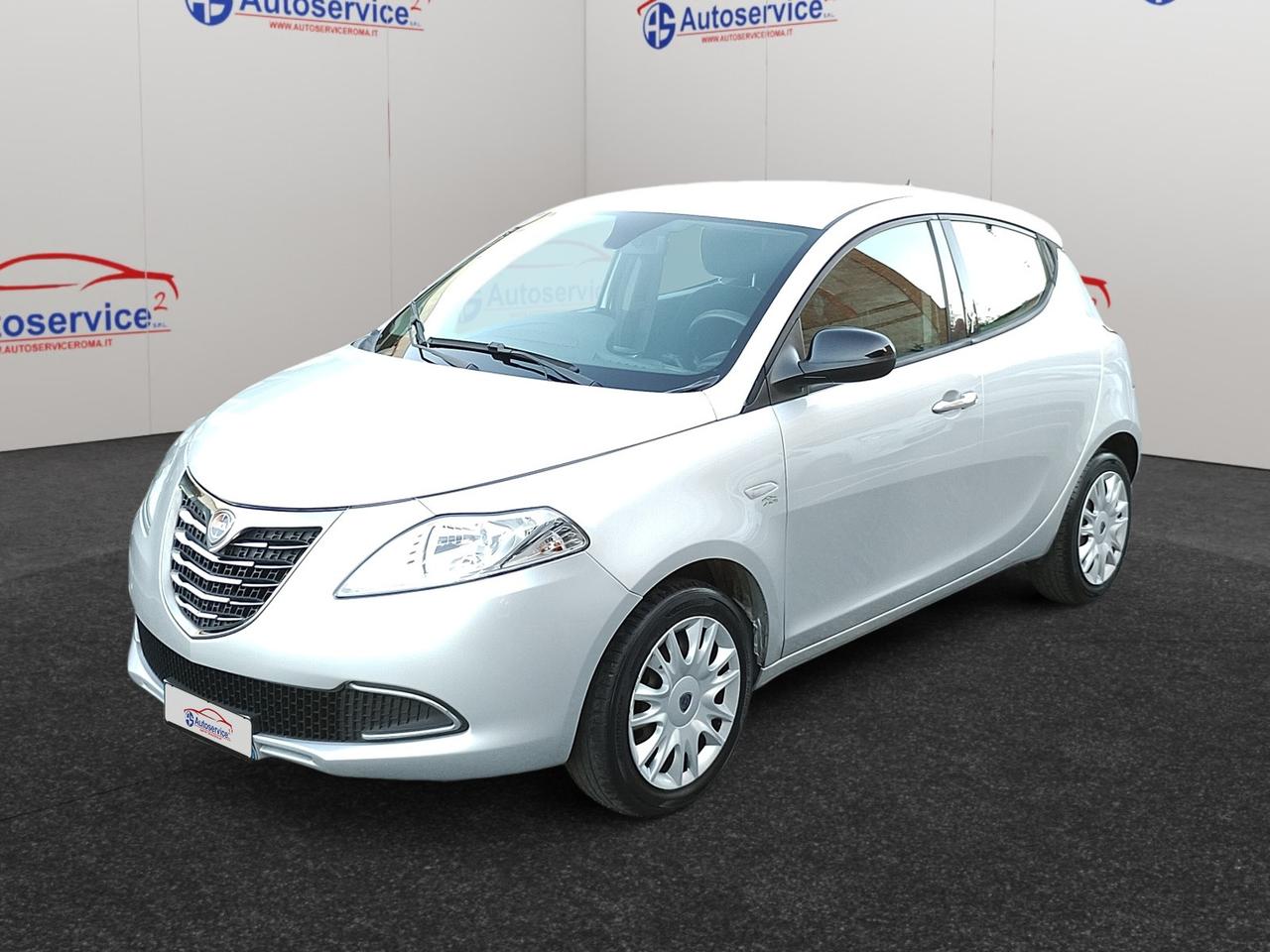 Lancia Ypsilon 5 Porte Ypsilon 1.2 8v Silver c/clima 69cv