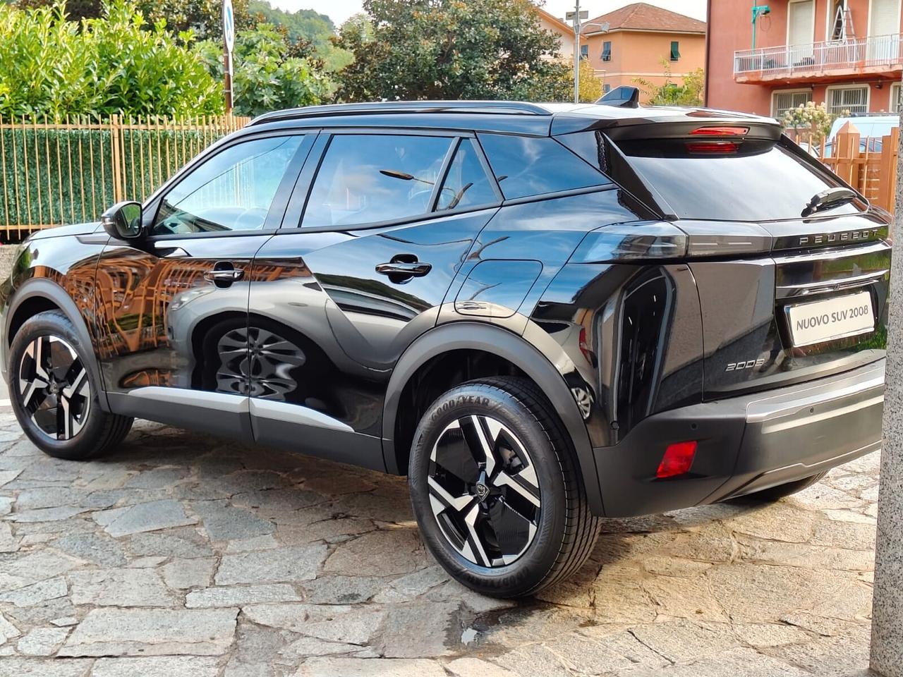 Peugeot 2008 PureTech 100 S&S Allure