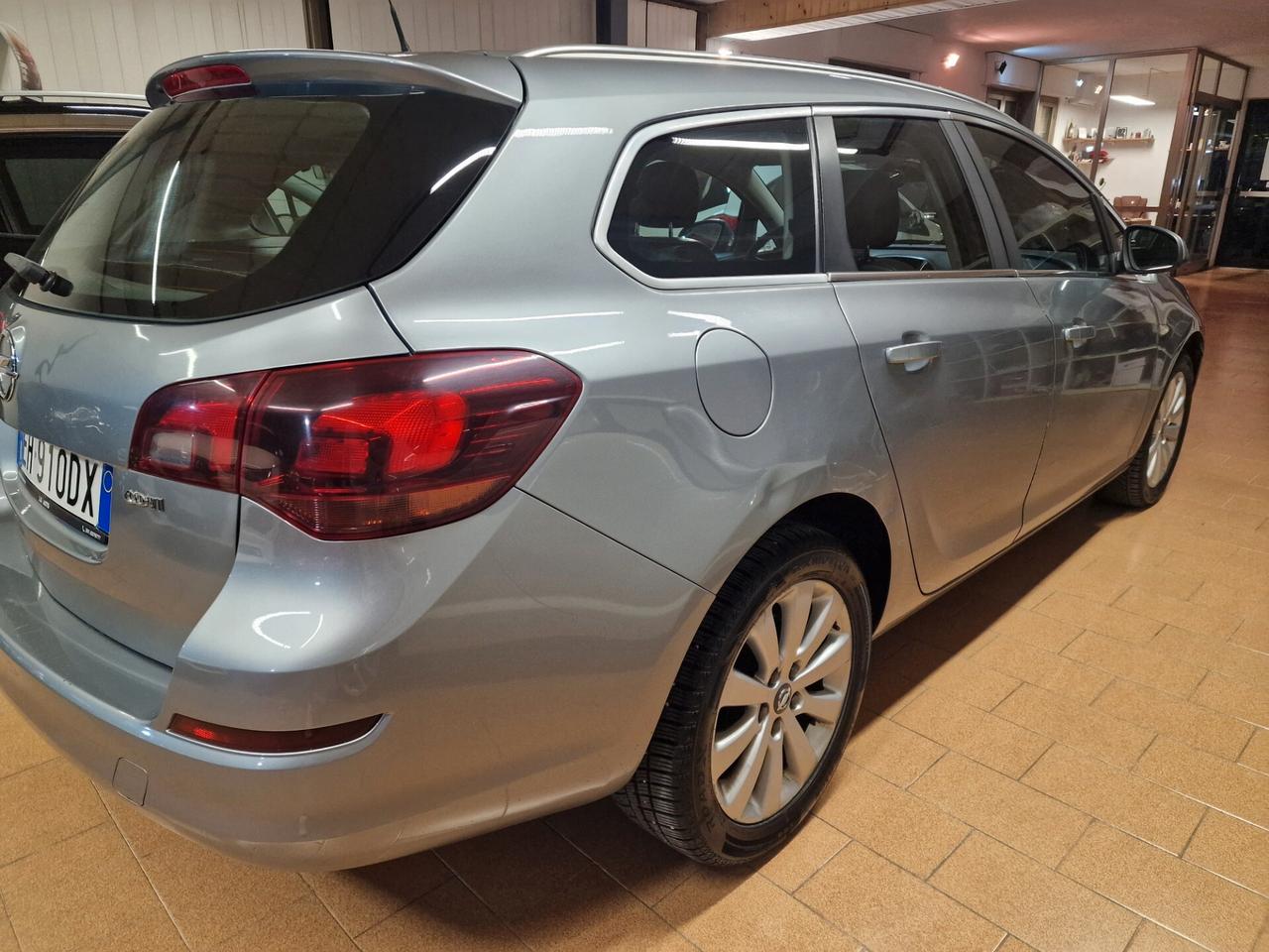 Opel Astra 1.7 CDTI 110CV Sports Tourer Cosmo