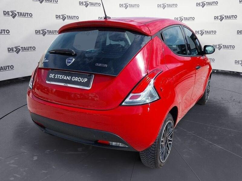 Lancia Ypsilon Ypsilon 1.0 firefly hybrid Silver s&s 70cv