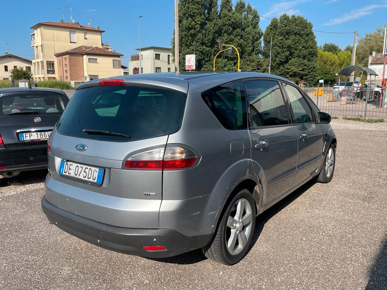 Ford S-Max 2.0 TDCi 140CV DPF LEGGI ANNUNCIO
