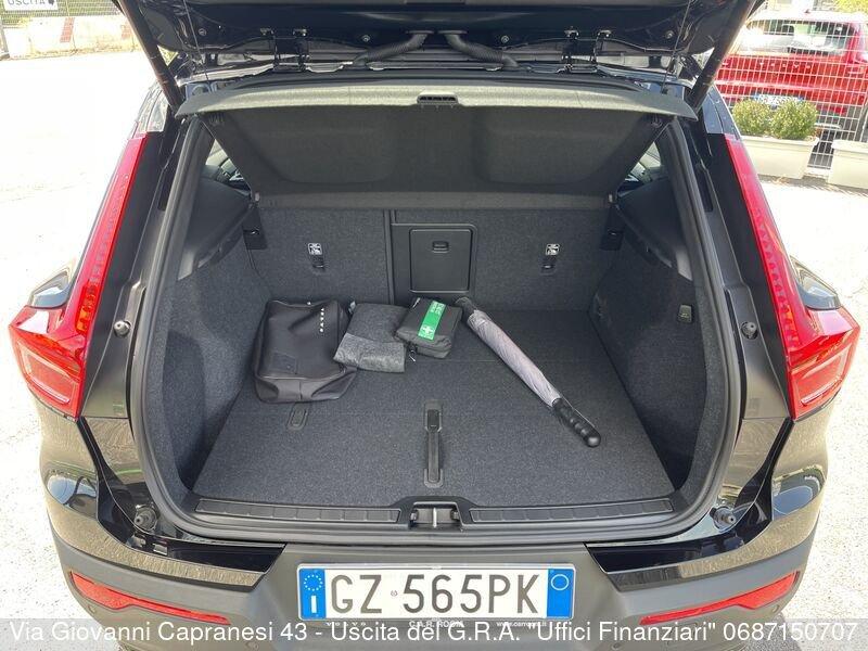 Volvo XC40 B4 automatico Ultra Black Edition