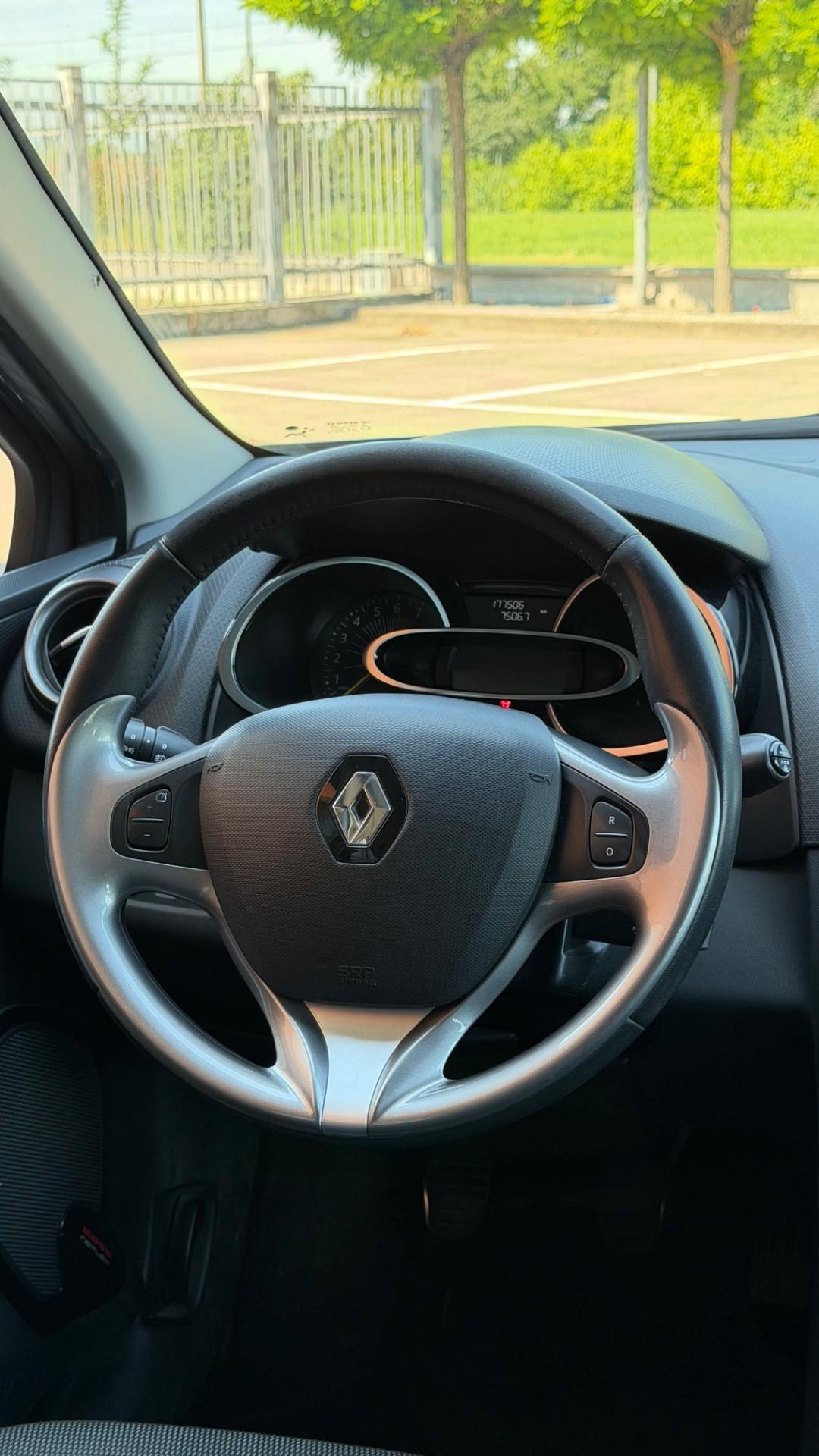 Renault Clio 1.2 75CV 5 porte National