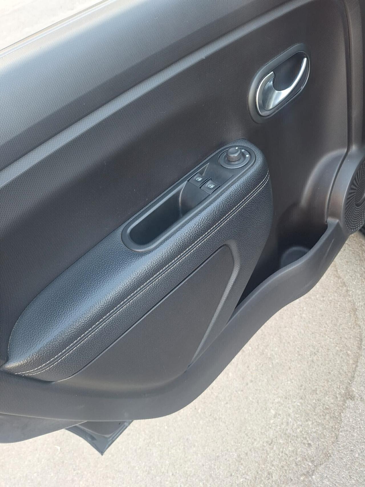 Renault Twingo SCe 65 CV Urban Night