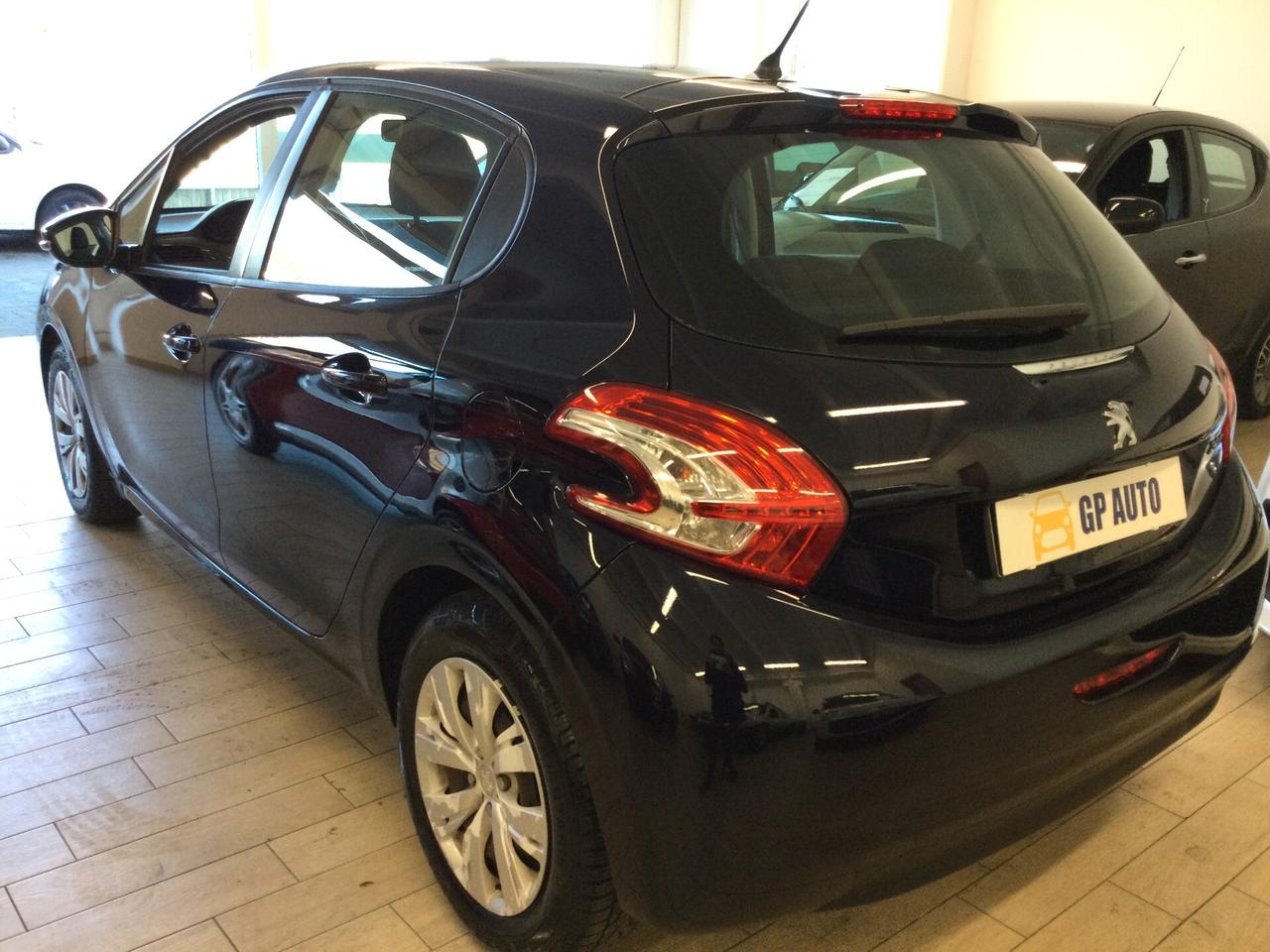 Peugeot 208 1.2 VTi 82 CV 5 porte Allure