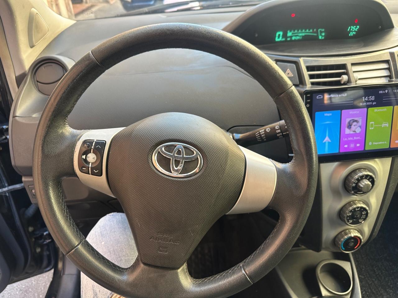 Toyota Yaris 1.0 3 porte Sol