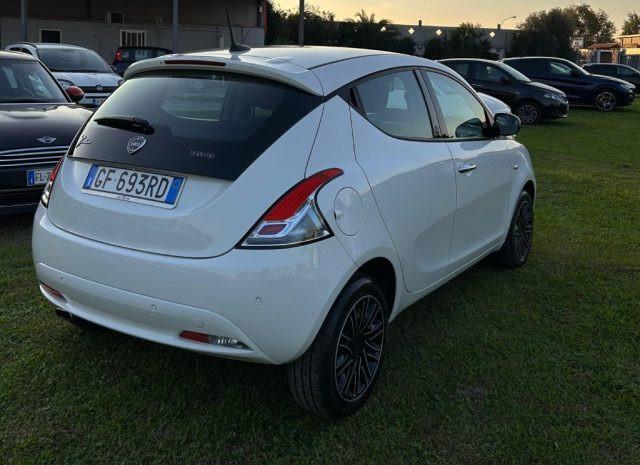 LANCIA Ypsilon 1.0 FireFly 5 porte S&S Hybrid Ecochic Gold