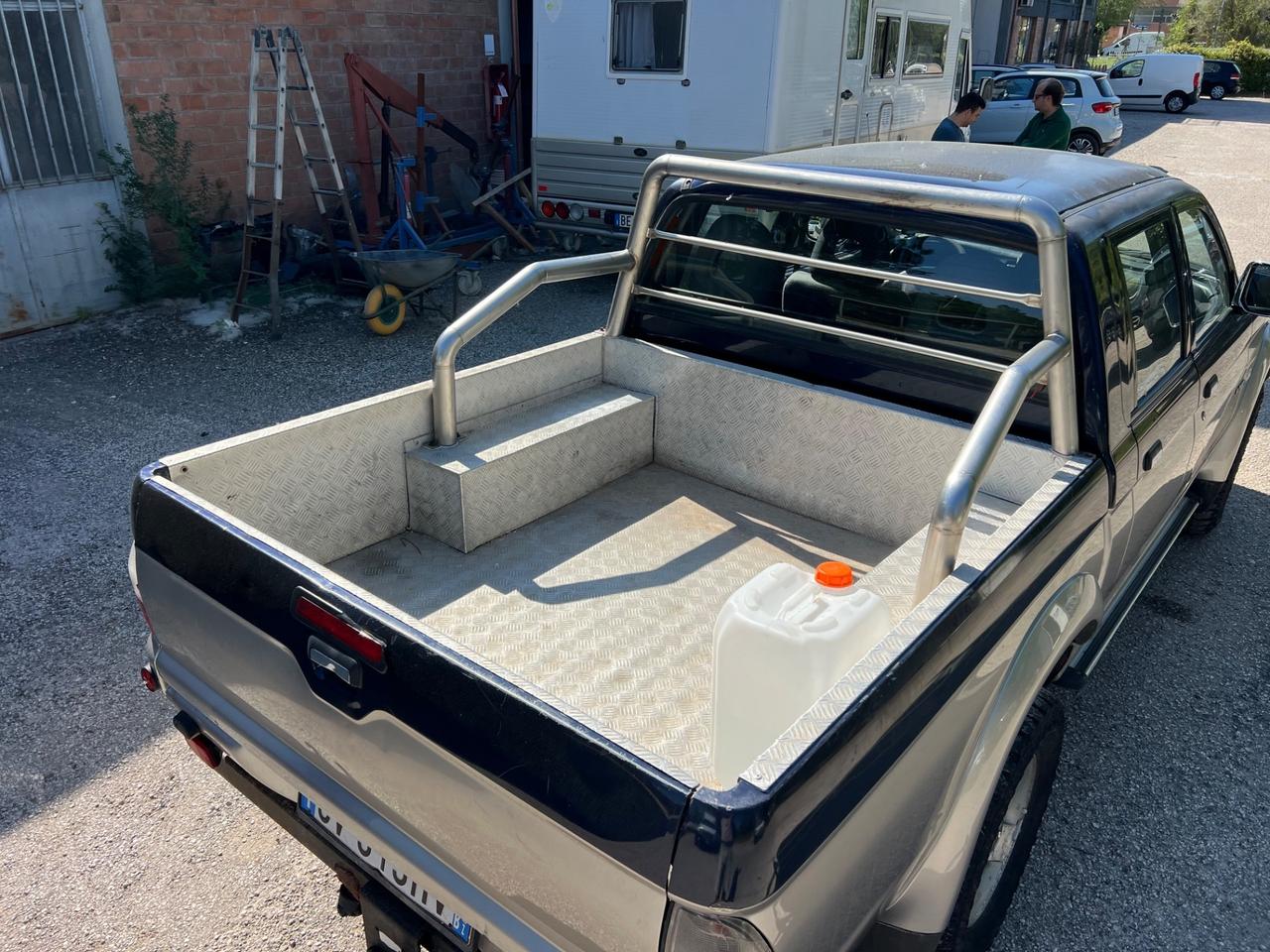 Mitsubishi L200 2.5 TDI 4WD visibile in TOSCANA