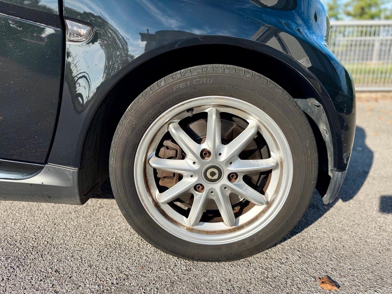 smart forTwo 1.0 mhd Pure 71cv ADATTA ANCHE A NEO PATENTATI