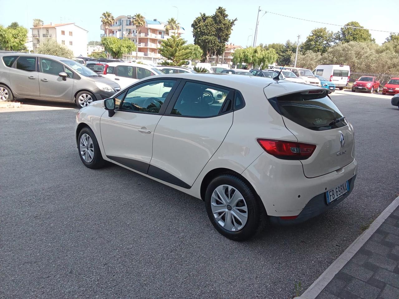 RENAULT CLIO 1,2 BZ 75 CV LIFE MY15 5P