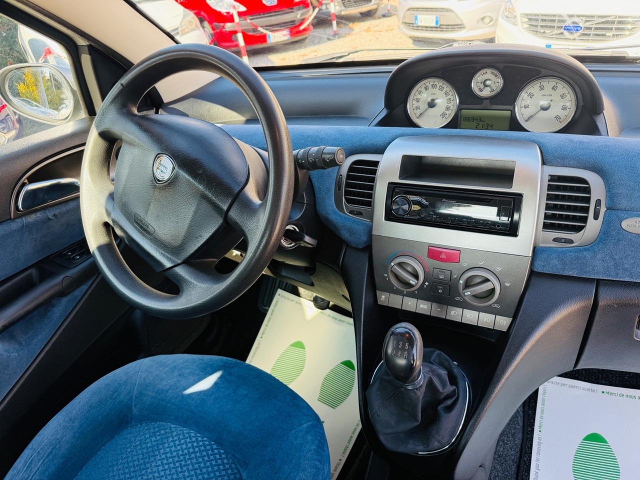 Lancia Ypsilon 1.2 8v Argento