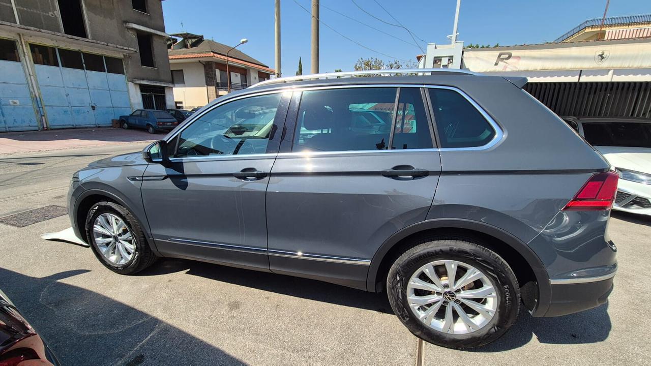Volkswagen Tiguan 2.0 TDI 150 CV SCR DSG Elegance