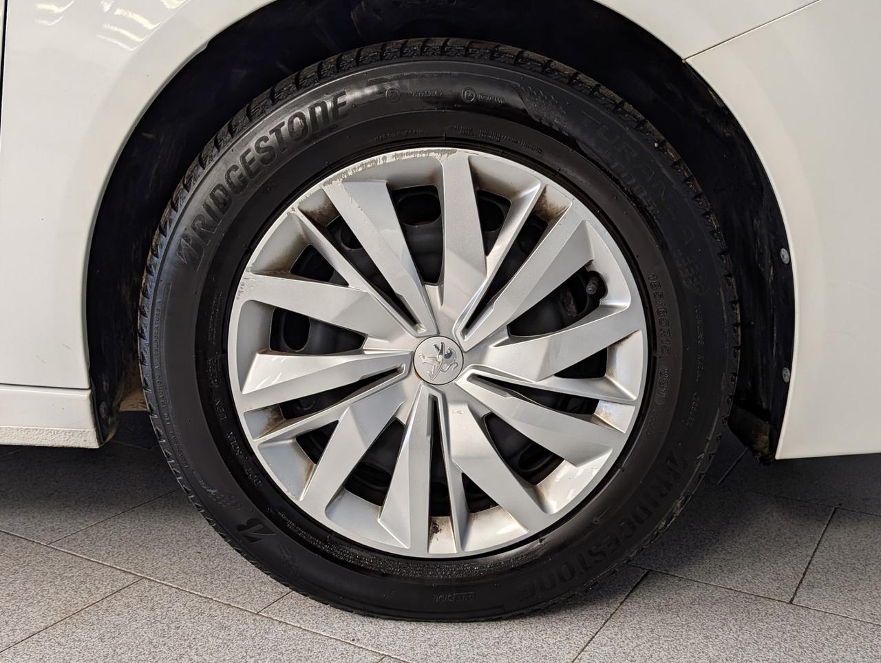 Peugeot 208 1.2 puretech 75cv Active