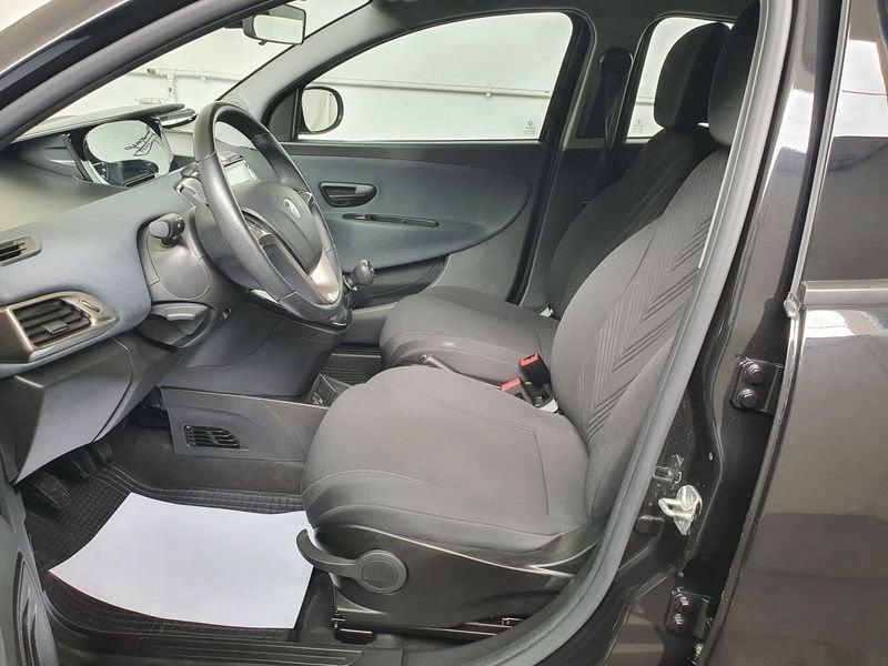 Lancia Ypsilon 1.0 FireFly 5 porte S&S Hybrid Gold TUA DA 129,00 AL MESE