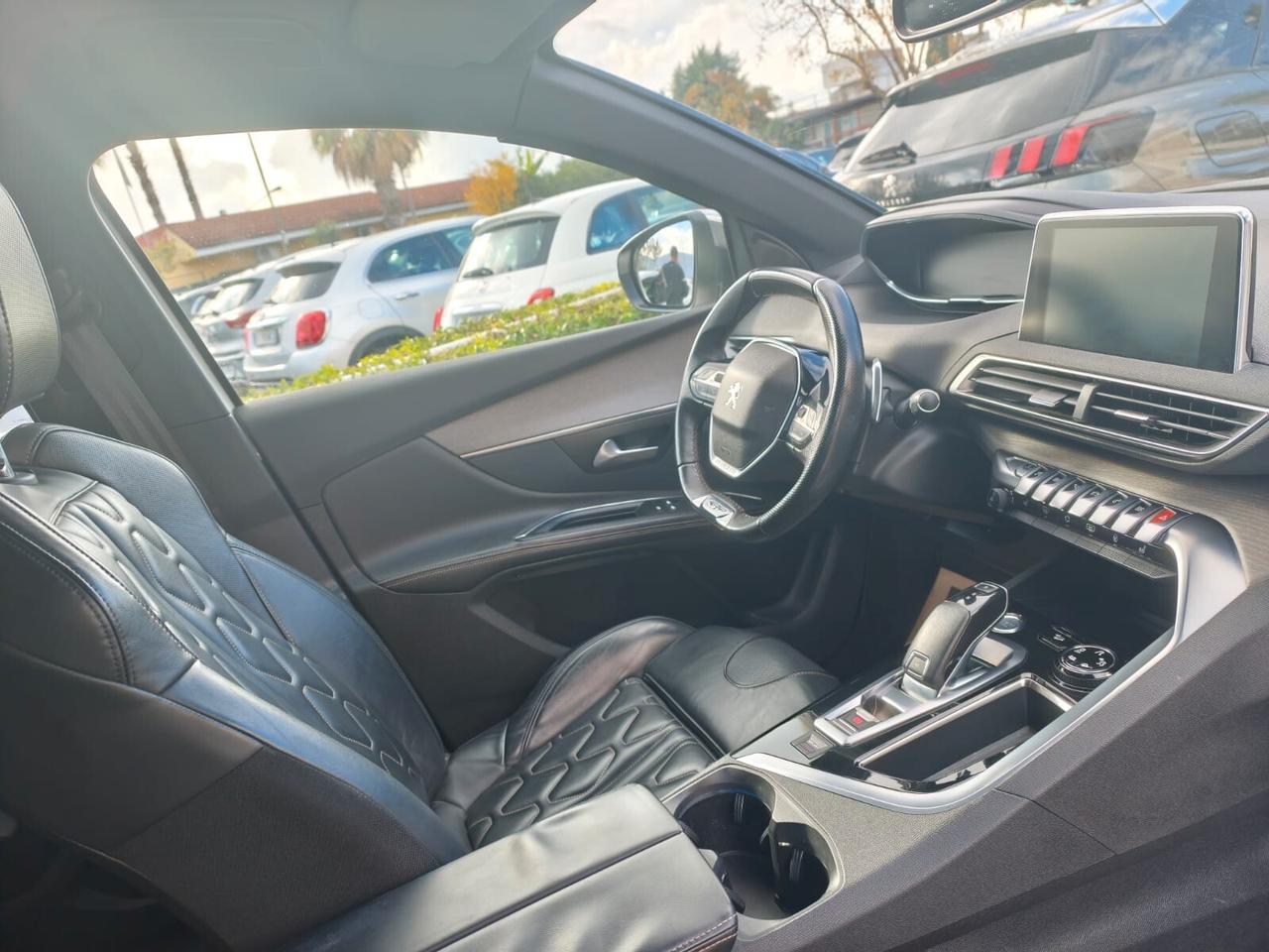 PEUGEOT 5008GTLINE 1.5HDi 130cv