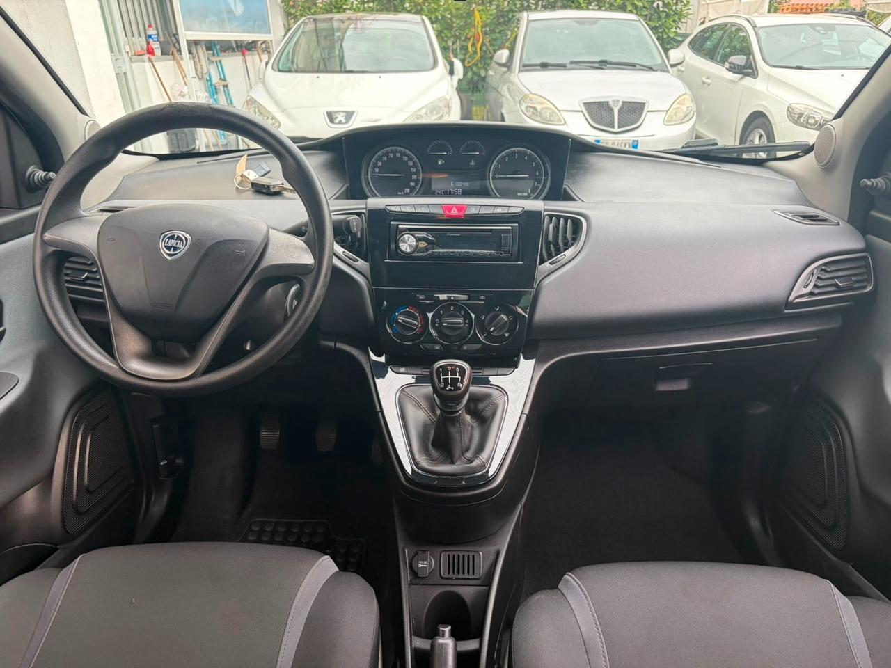 Lancia Ypsilon 1.2 69 CV 5 porte Platinum*EURO6*NEOPATENTATI