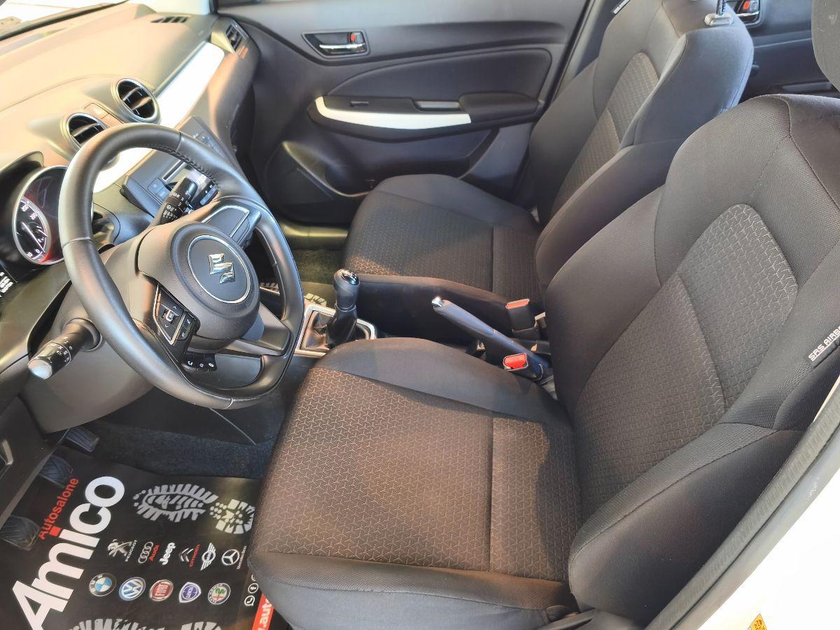 SUZUKI Swift 1.2 Hybrid Top