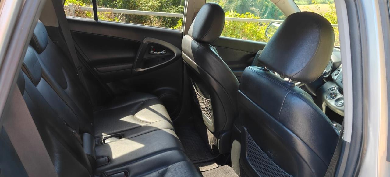 Toyota RAV 4 RAV4 Crossover 2.2 D-Cat A/T 150 CV Luxury