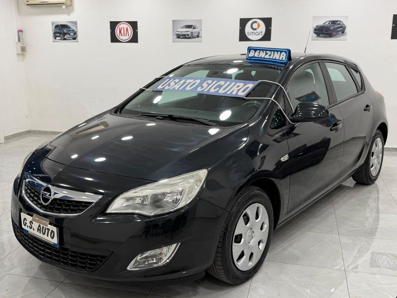 Opel Astra 1.4 100CV 5 porte Cosmo