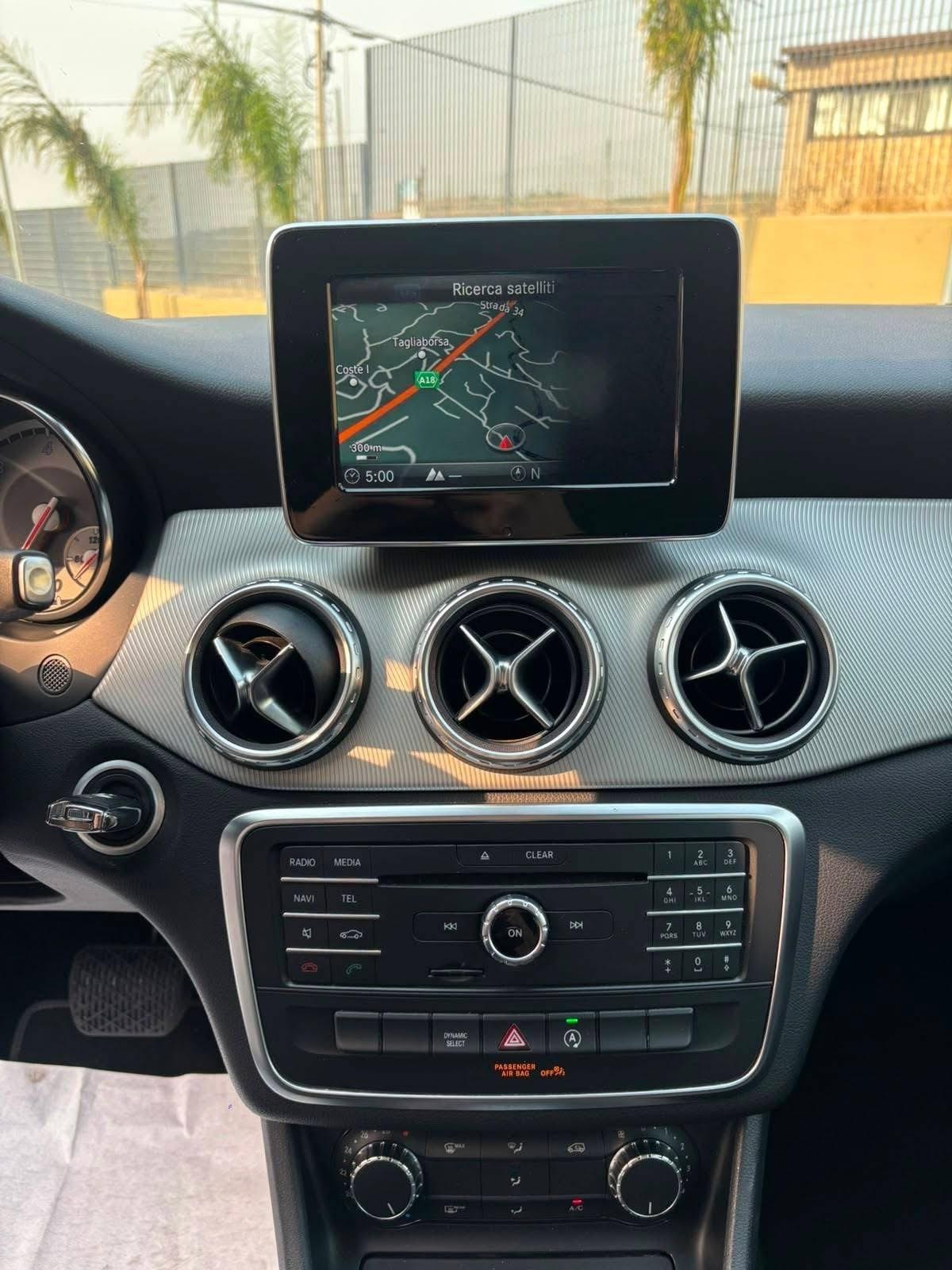 Mercedes-benz GLA 200 d Sport
