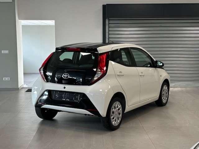 Toyota Aygo Connect 1.0 VVT-i 72 CV 5p X-Play