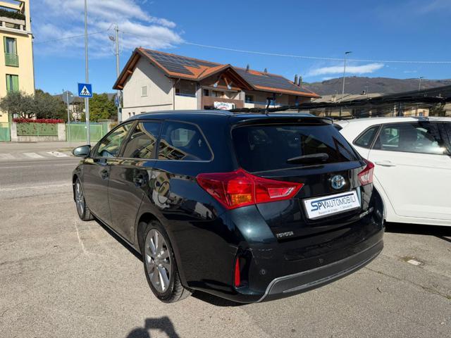 TOYOTA Auris Touring Sports 1.8 Hybrid Active Plus