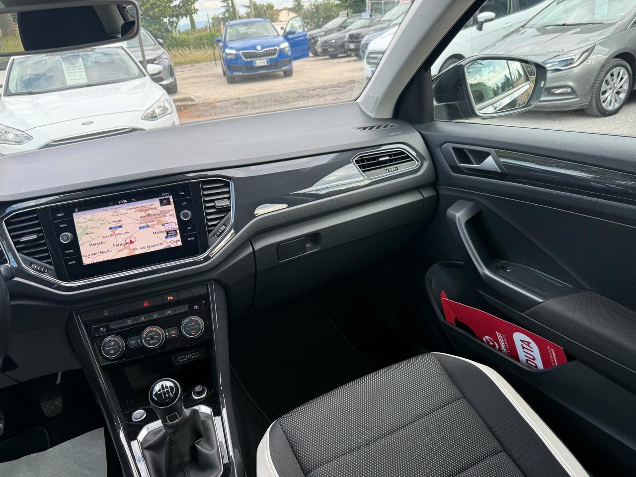 "DA VETRINA " Volkswagen T-Roc 1.5 TSI ACT FULL