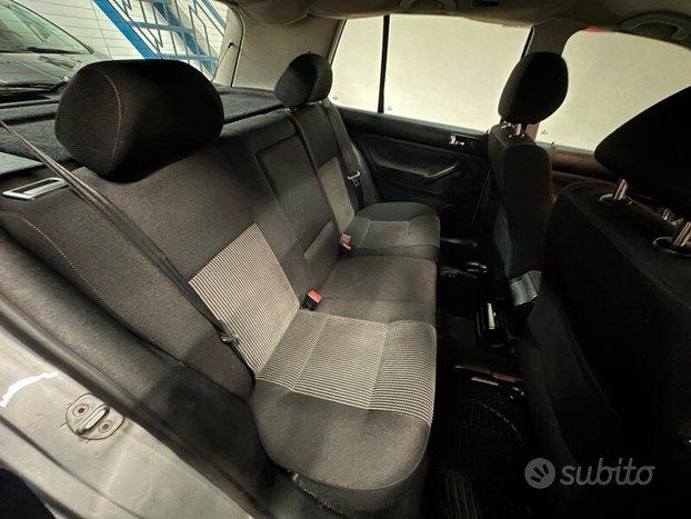 VOLKSWAGEN Golf 4 serie Golf 1.6 16V cat 5 po...