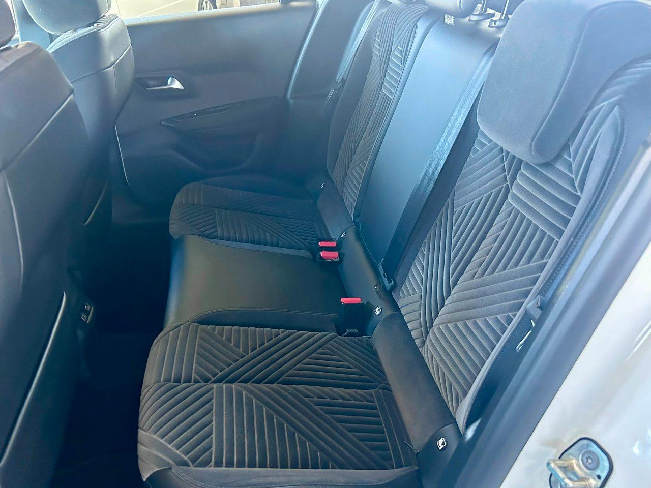 Lancia Ypsilon 1.2 mhev Edizione Cassina e-dct