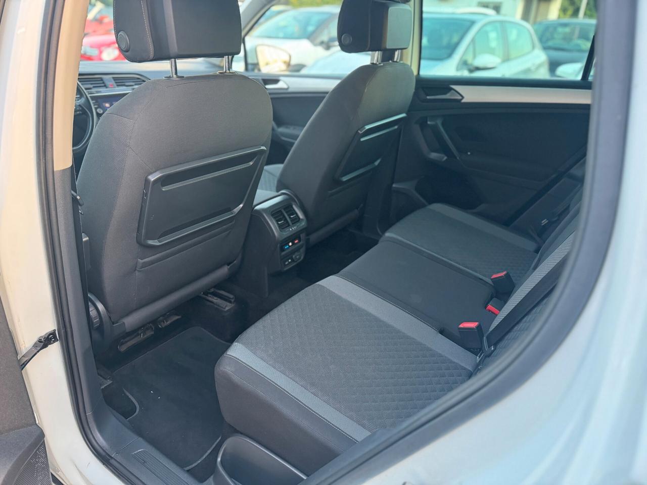 Volkswagen Tiguan 1.6 116CV R-LINE