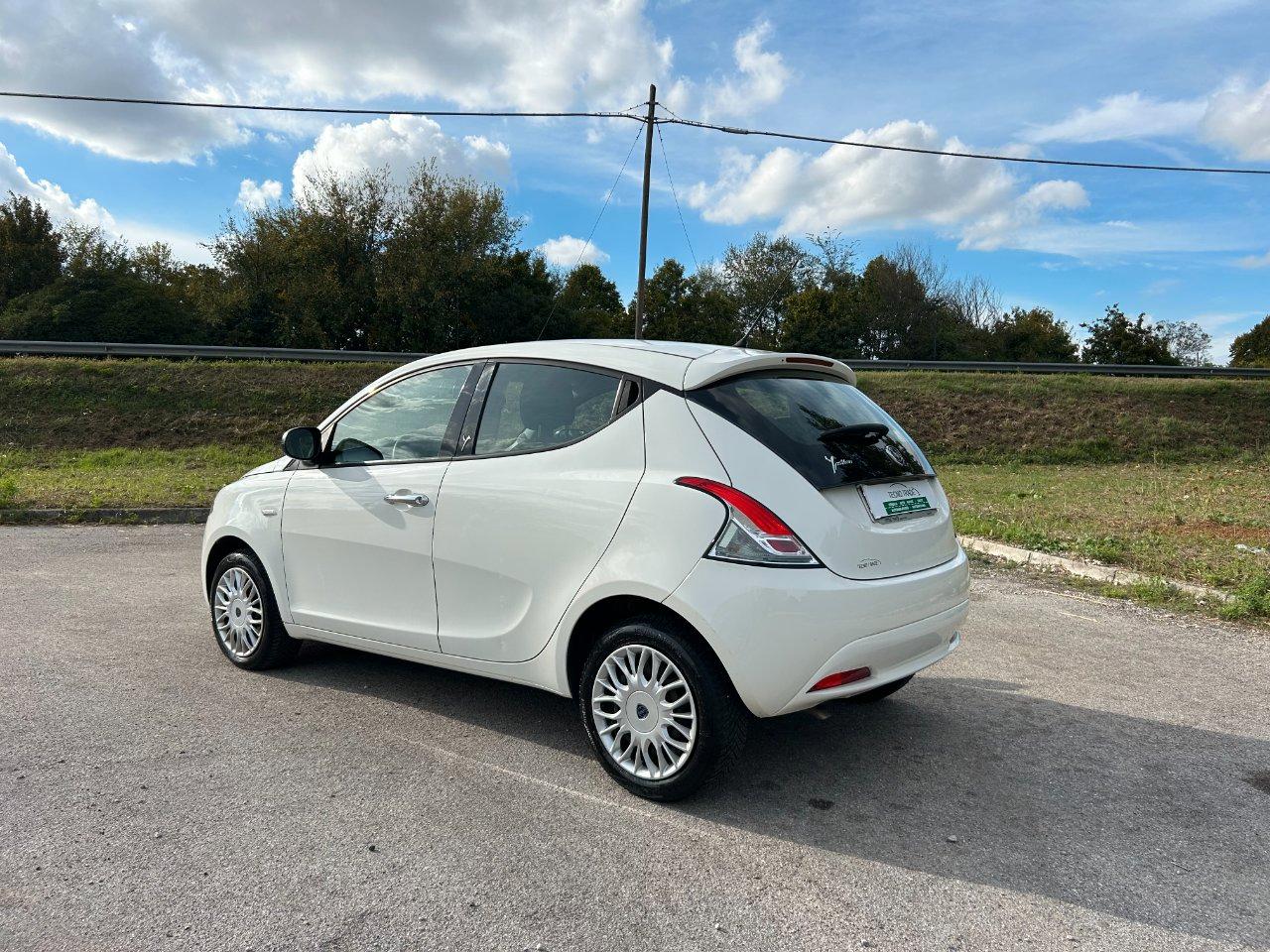 Lancia Ypsilon 5 Porte Ypsilon 1.2 GPL Silver 69cv