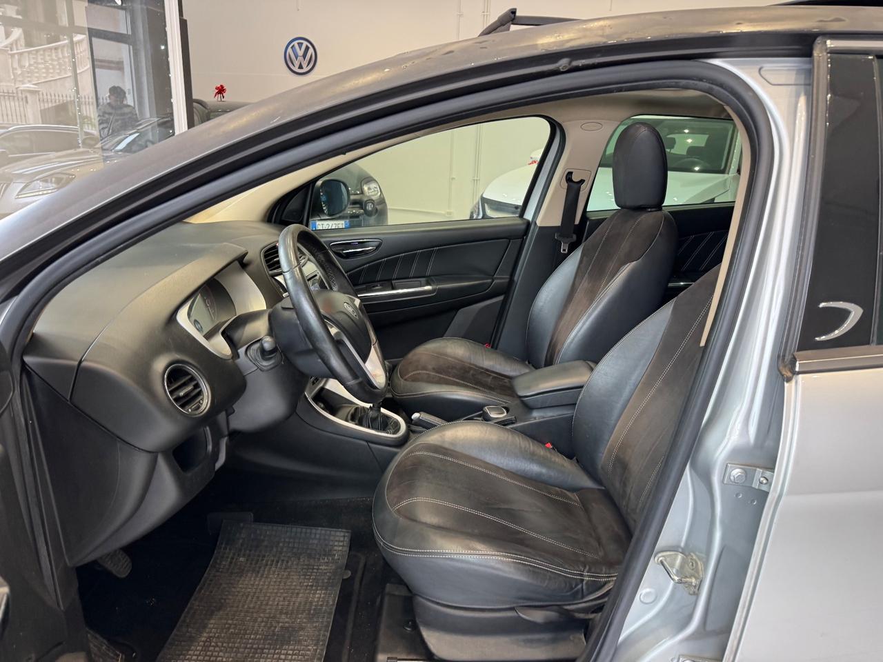 Lancia Delta 1.6 MJT Platino “TETTO APRI”