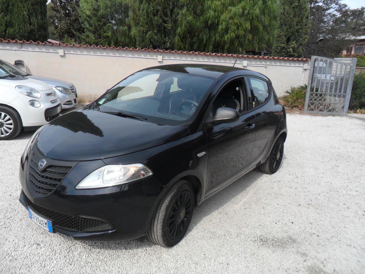 Lancia Ypsilon 1.2 69 CV 5 porte GPL Ecochic Gold GPL