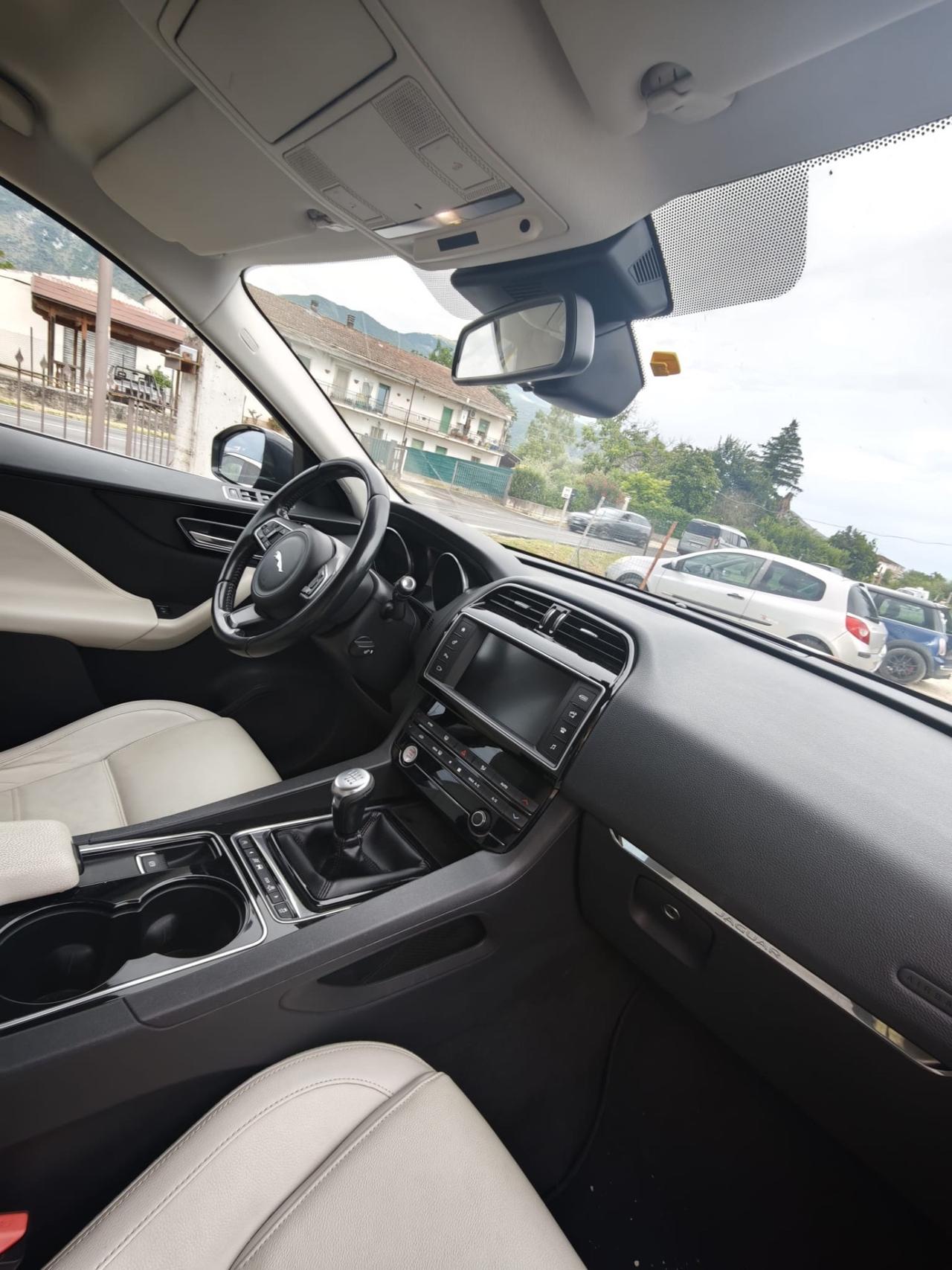 Jaguar F-Pace 2.0 D 180 CV Portfolio accetto permuta e finanziamento