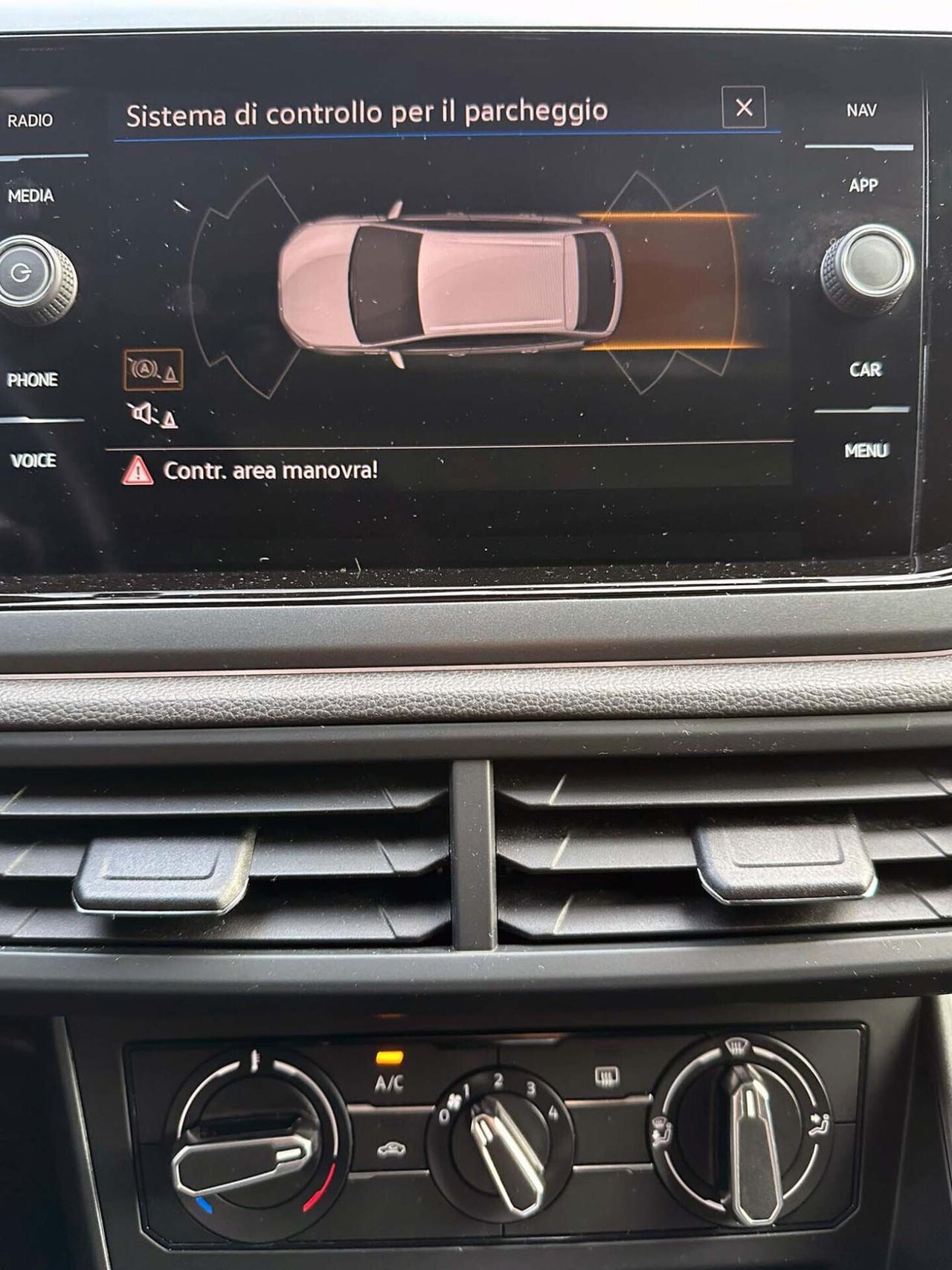 Volkswagen Taigo 1.0 TSI 110 CV DSG R-Line Tetto Apribile