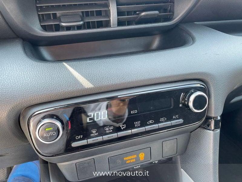Toyota Yaris Hybrid Active MY24