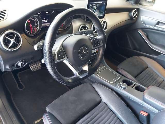 Mercedes-Benz CLA 200 Premium auto