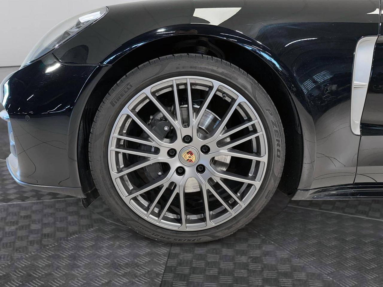 Porsche Panamera Sport Turismo 4 Platinum Edition 330cv