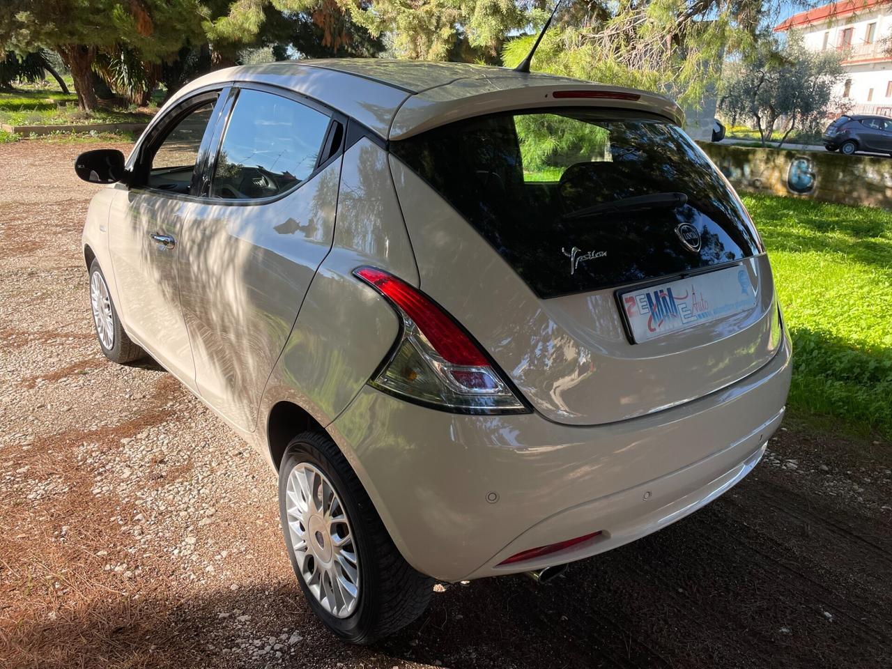 Lancia Ypsilon 1.3 MJT 16V 95 CV 5 porte S&S Gold